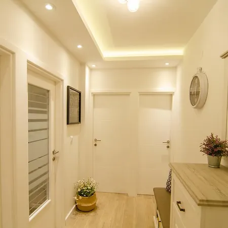 Amazing Luxury In Apartment Split